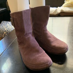 FITFLOP PURPLE SUEDE BOOTS